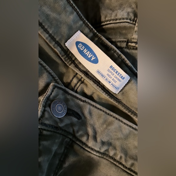 Old Navy Rockstar Jeans - Picture 3 of 4